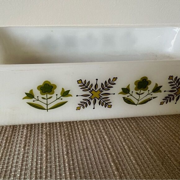 vintage Fire-king Anchor Hocking milk glass baking dish - Picture 9 of 11